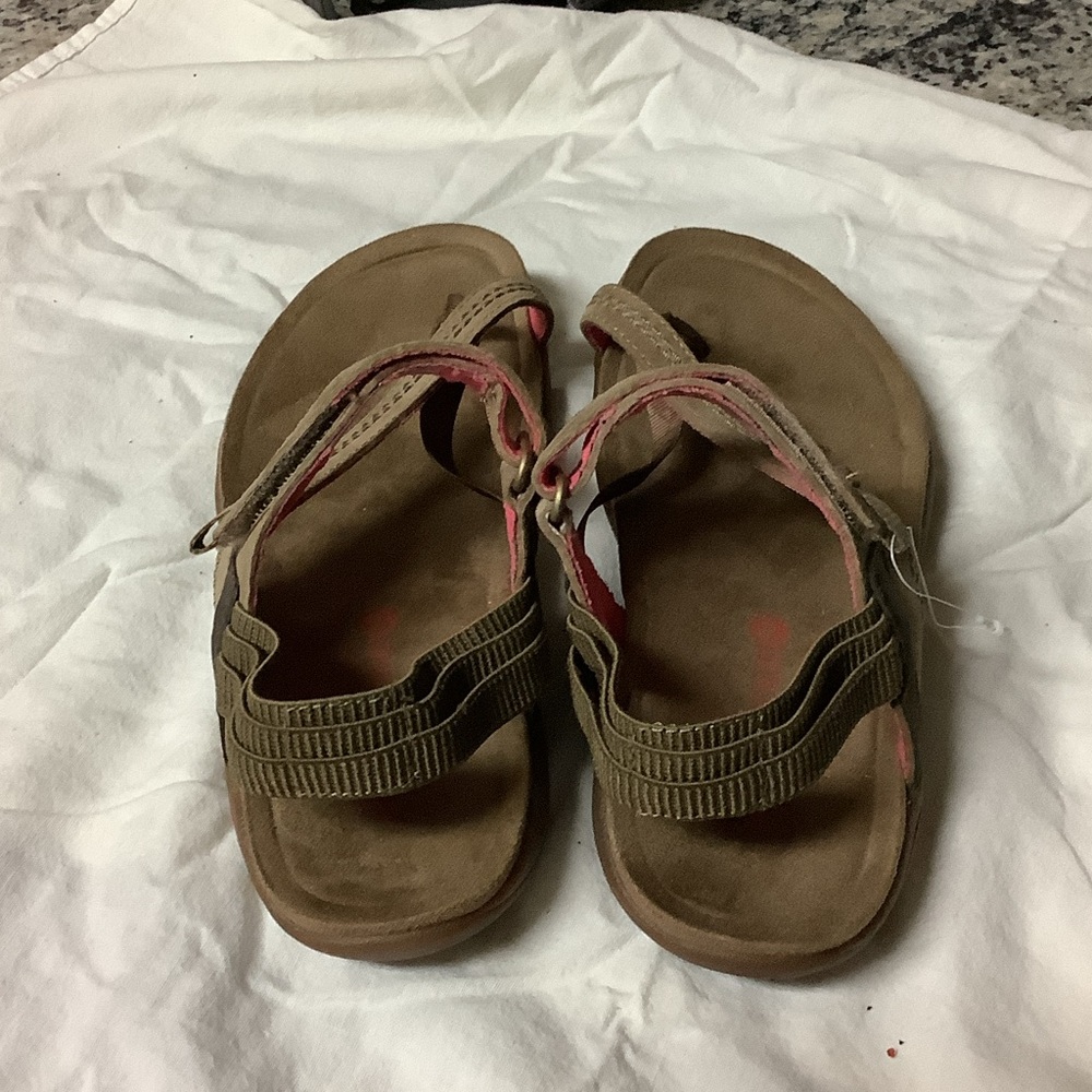 Merrell Women's Tan Sandals - Picture 5 of 7